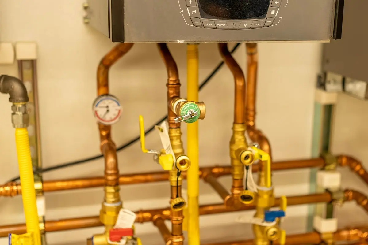 Licensed technician providing Slab Leak Repair for a homeowner in Payson